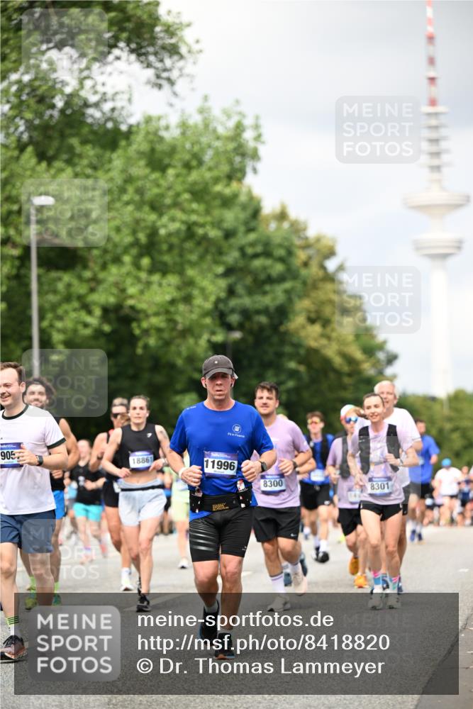 29.06.2025 - hella hamburg halbmarathon Dr. Thomas Lammeyer http://msf.ph/oto/8418820 29.06.2025 10:46:04 Kennedybrücke 1314, 1317, 1536, 2229, 2762, 2763, 3532, 3533, 3694, 4774, 5086, 5688, 5942, 6066, 6719, 6726, 6793, 6846, 6894, 7821, 8293, 8300, 8301, 8443, 8586, 9009, 9370, 10027, 10181, 10483, 11024, 11097, 11207, 11255, 11371, 11437, 11438 meine-sportfotos.de