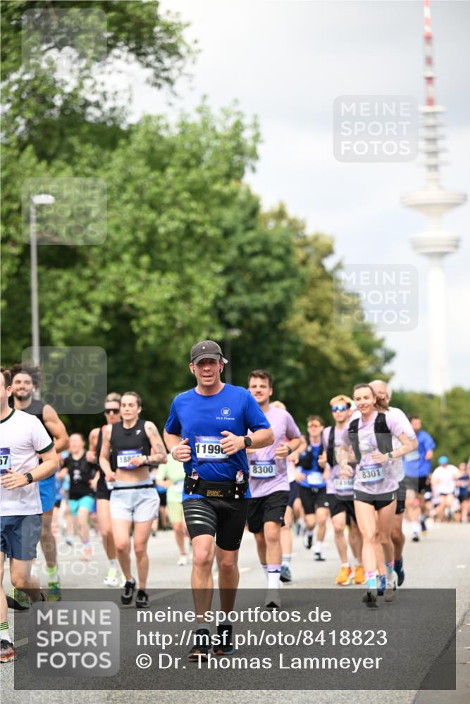 29.06.2025 - hella hamburg halbmarathon Dr. Thomas Lammeyer http://msf.ph/oto/8418823 29.06.2025 10:46:04 Kennedybrücke 1314, 1317, 1536, 2229, 2762, 2763, 3532, 3533, 3694, 4774, 5086, 5688, 5942, 6066, 6719, 6726, 6793, 6846, 6894, 7821, 8293, 8300, 8301, 8443, 8586, 9009, 9370, 10027, 10181, 10483, 11024, 11097, 11207, 11255, 11371, 11437, 11438 meine-sportfotos.de