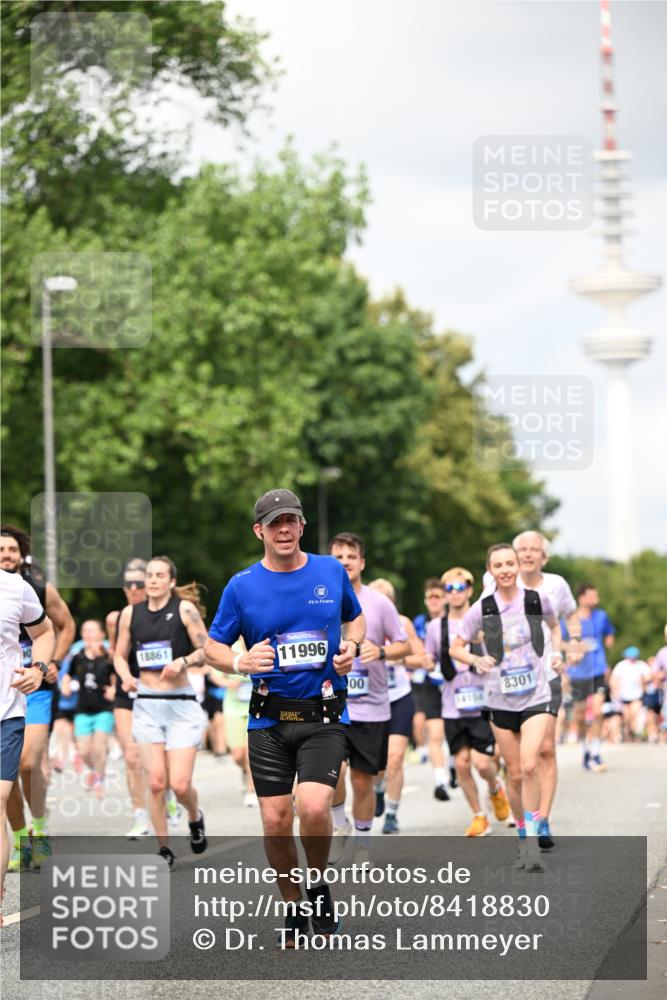 29.06.2025 - hella hamburg halbmarathon Dr. Thomas Lammeyer http://msf.ph/oto/8418830 29.06.2025 10:46:04 Kennedybrücke 1314, 1317, 1536, 2229, 2762, 2763, 3532, 3533, 3694, 4774, 5086, 5688, 5942, 6066, 6719, 6726, 6793, 6846, 6894, 7821, 8293, 8300, 8301, 8443, 8586, 9009, 9370, 10027, 10181, 10483, 11024, 11097, 11207, 11255, 11371, 11437, 11438 meine-sportfotos.de