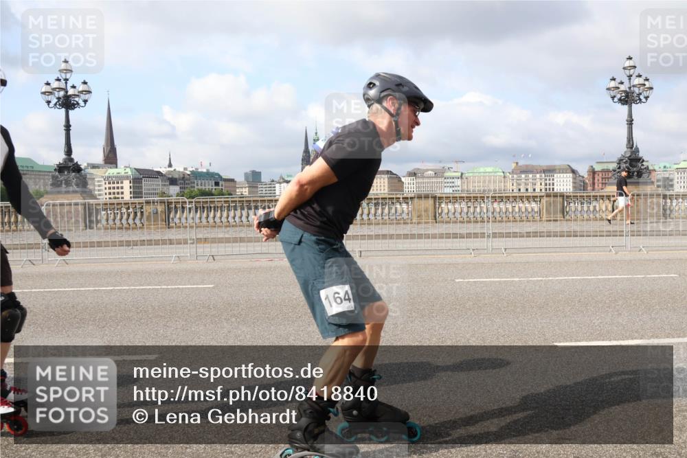 29.06.2025 - hella hamburg halbmarathon Lena Gebhardt http://msf.ph/oto/8418840 29.06.2025 08:57:28 Lombardsbrücke 164 meine-sportfotos.de