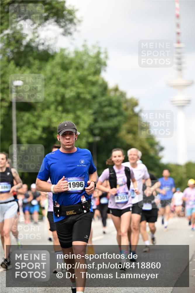 29.06.2025 - hella hamburg halbmarathon Dr. Thomas Lammeyer http://msf.ph/oto/8418860 29.06.2025 10:46:06 Kennedybrücke 1314, 1317, 1536, 2229, 2762, 2763, 3532, 3533, 3694, 4774, 5086, 5688, 5942, 6066, 6719, 6726, 6793, 6846, 6894, 7821, 8293, 8300, 8301, 8443, 8586, 9009, 9370, 9588, 10027, 10181, 10483, 11011, 11017, 11024, 11097, 11207, 11255, 11371, 11437, 11438 meine-sportfotos.de