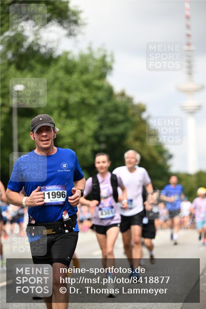29.06.2025 - hella hamburg halbmarathon Dr. Thomas Lammeyer http://msf.ph/oto/8418877 29.06.2025 10:46:06 Kennedybrücke 1314, 1317, 1536, 2229, 2762, 2763, 3532, 3533, 3694, 4774, 5086, 5688, 5942, 6066, 6719, 6726, 6793, 6846, 6894, 7821, 8293, 8300, 8301, 8443, 8586, 9009, 9370, 9588, 10027, 10181, 10483, 11011, 11017, 11024, 11097, 11207, 11255, 11371, 11437, 11438 meine-sportfotos.de