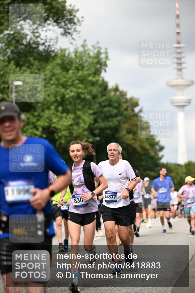 29.06.2025 - hella hamburg halbmarathon Dr. Thomas Lammeyer http://msf.ph/oto/8418883 29.06.2025 10:46:07 Kennedybrücke 1314, 1317, 1536, 2229, 2762, 2763, 3532, 3533, 3694, 4774, 5086, 5688, 5942, 6066, 6719, 6726, 6793, 6846, 6894, 7821, 8293, 8300, 8301, 8443, 8586, 9009, 9370, 9588, 10027, 10181, 10483, 11011, 11017, 11024, 11097, 11207, 11255, 11371, 11437, 11438 meine-sportfotos.de