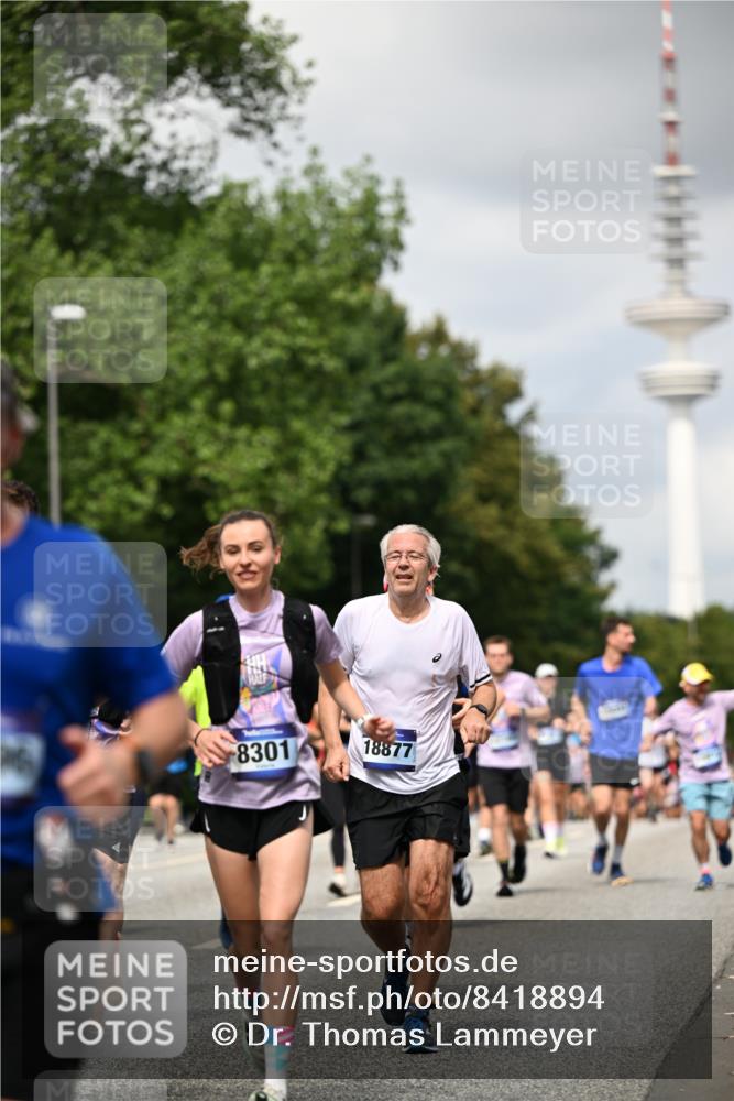 29.06.2025 - hella hamburg halbmarathon Dr. Thomas Lammeyer http://msf.ph/oto/8418894 29.06.2025 10:46:07 Kennedybrücke 1314, 1317, 1536, 2229, 2762, 2763, 3532, 3533, 3694, 4774, 5086, 5688, 5942, 6066, 6719, 6726, 6793, 6846, 6894, 7821, 8293, 8300, 8301, 8443, 8586, 9009, 9370, 9588, 10027, 10181, 10483, 11011, 11017, 11024, 11097, 11207, 11255, 11371, 11437, 11438 meine-sportfotos.de
