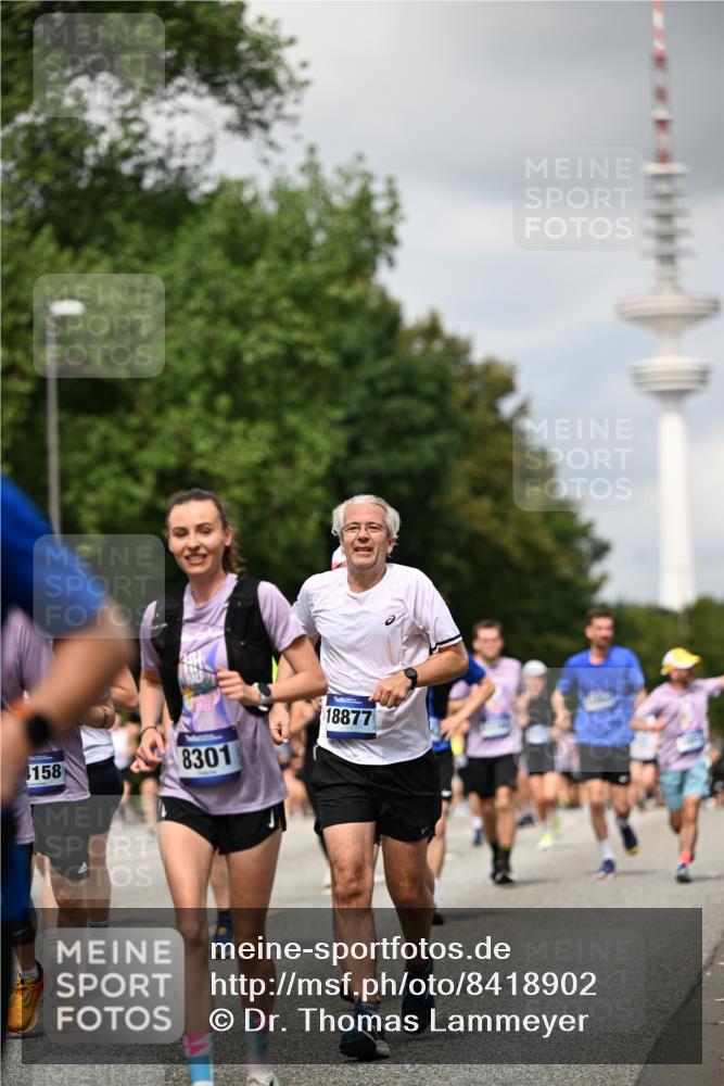 29.06.2025 - hella hamburg halbmarathon Dr. Thomas Lammeyer http://msf.ph/oto/8418902 29.06.2025 10:46:07 Kennedybrücke 1314, 1317, 1536, 2229, 2762, 2763, 3532, 3533, 3694, 4774, 5086, 5688, 5942, 6066, 6719, 6726, 6793, 6846, 6894, 7821, 8293, 8300, 8301, 8443, 8586, 9009, 9370, 9588, 10027, 10181, 10483, 11011, 11017, 11024, 11097, 11207, 11255, 11371, 11437, 11438 meine-sportfotos.de