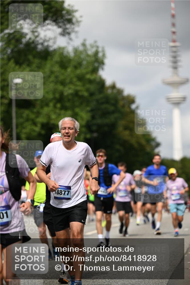 29.06.2025 - hella hamburg halbmarathon Dr. Thomas Lammeyer http://msf.ph/oto/8418928 29.06.2025 10:46:08 Kennedybrücke 1314, 1317, 1536, 2229, 2762, 2763, 3532, 3533, 3694, 4774, 5086, 5942, 6066, 6137, 6719, 6726, 6793, 6846, 6894, 7821, 8293, 8300, 8301, 8443, 8586, 9009, 9370, 9588, 10027, 10181, 10483, 11011, 11017, 11024, 11097, 11207, 11255, 11371, 11437, 11438 meine-sportfotos.de