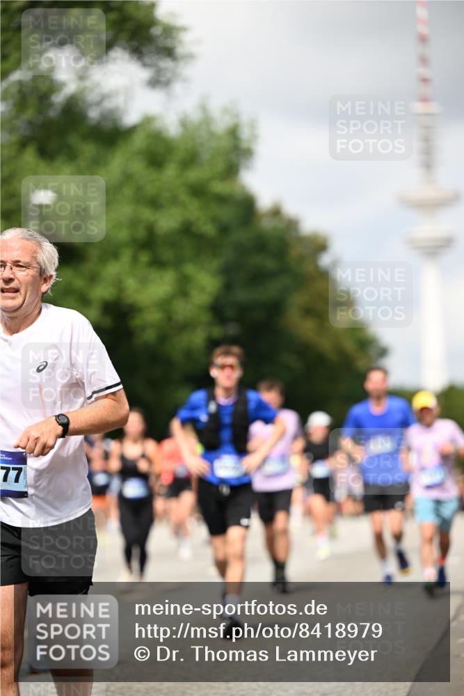 29.06.2025 - hella hamburg halbmarathon Dr. Thomas Lammeyer http://msf.ph/oto/8418979 29.06.2025 10:46:10 Kennedybrücke 1314, 1317, 1536, 1648, 2229, 2762, 2763, 3459, 3532, 3533, 3694, 4774, 5086, 5942, 6066, 6137, 6450, 6719, 6726, 6793, 6846, 6894, 7821, 7968, 8162, 8293, 8300, 8301, 8443, 8586, 9370, 9588, 10027, 10181, 10483, 11011, 11017, 11024, 11097, 11098, 11207, 11255, 11437, 11438 meine-sportfotos.de