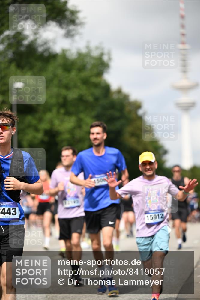 29.06.2025 - hella hamburg halbmarathon Dr. Thomas Lammeyer http://msf.ph/oto/8419057 29.06.2025 10:46:13 Kennedybrücke 1314, 1317, 1536, 1648, 2229, 2762, 2763, 3459, 3532, 3533, 3694, 4885, 5086, 5942, 6066, 6137, 6450, 6719, 6726, 6793, 6846, 6894, 7821, 7968, 8004, 8162, 8163, 8293, 8300, 8301, 8443, 8586, 9370, 9588, 10027, 10181, 10483, 10872, 11011, 11017, 11024, 11097, 11098, 11207, 11255, 11437, 11438 meine-sportfotos.de