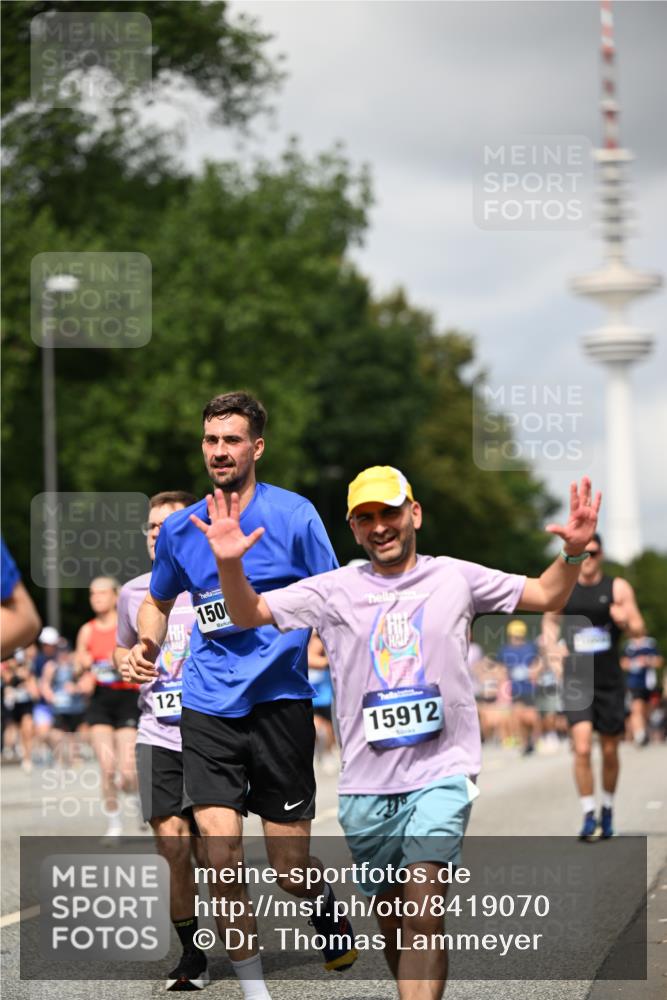 29.06.2025 - hella hamburg halbmarathon Dr. Thomas Lammeyer http://msf.ph/oto/8419070 29.06.2025 10:46:13 Kennedybrücke 1314, 1317, 1536, 1648, 2229, 2762, 2763, 3459, 3532, 3533, 3694, 4885, 5086, 5942, 6066, 6137, 6450, 6719, 6726, 6793, 6846, 6894, 7821, 7968, 8004, 8162, 8163, 8293, 8300, 8301, 8443, 8586, 9370, 9588, 10027, 10181, 10483, 10872, 11011, 11017, 11024, 11097, 11098, 11207, 11255, 11437, 11438 meine-sportfotos.de