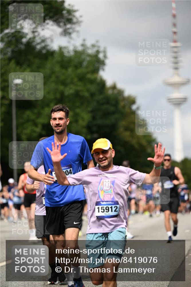 29.06.2025 - hella hamburg halbmarathon Dr. Thomas Lammeyer http://msf.ph/oto/8419076 29.06.2025 10:46:13 Kennedybrücke 1314, 1317, 1536, 1648, 2229, 2762, 2763, 3459, 3532, 3533, 3694, 4885, 5086, 5942, 6066, 6137, 6450, 6719, 6726, 6793, 6846, 6894, 7821, 7968, 8004, 8162, 8163, 8293, 8300, 8301, 8443, 8586, 9370, 9588, 10027, 10181, 10483, 10872, 11011, 11017, 11024, 11097, 11098, 11207, 11255, 11437, 11438 meine-sportfotos.de