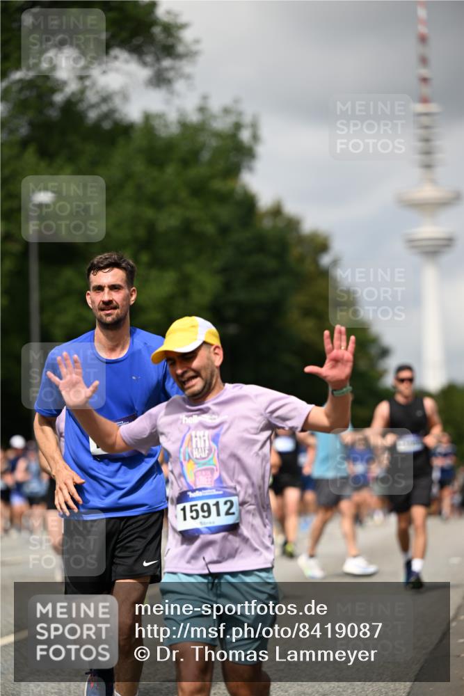 29.06.2025 - hella hamburg halbmarathon Dr. Thomas Lammeyer http://msf.ph/oto/8419087 29.06.2025 10:46:14 Kennedybrücke 1314, 1317, 1536, 1648, 2229, 2762, 2763, 3459, 3532, 3533, 3694, 4329, 4885, 5086, 5942, 6066, 6137, 6450, 6719, 6726, 6793, 6846, 6894, 7821, 7968, 8004, 8162, 8163, 8293, 8300, 8301, 8443, 8586, 9370, 9588, 10027, 10181, 10483, 10872, 11011, 11017, 11024, 11097, 11098, 11207, 11255, 11437, 11438 meine-sportfotos.de