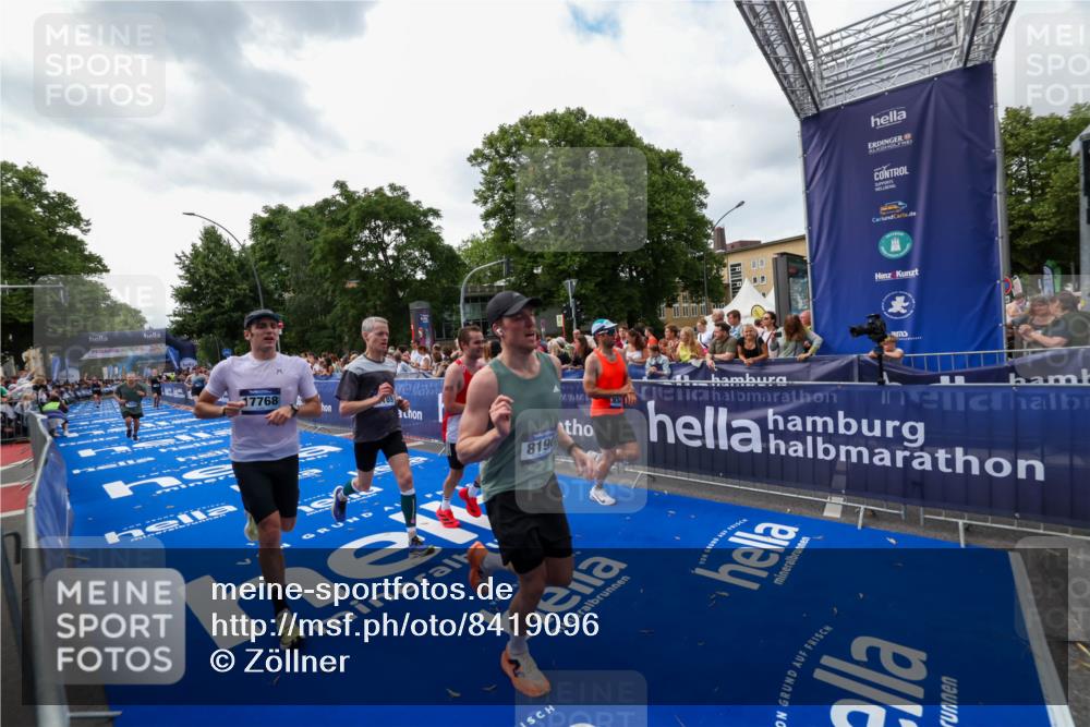 29.06.2025 - hella hamburg halbmarathon Zöllner http://msf.ph/oto/8419096 29.06.2025 10:30:10 Ziel 1758, 2689, 3189, 8190, 8323, 9634, 10270, 12308, 15507, 17768 meine-sportfotos.de