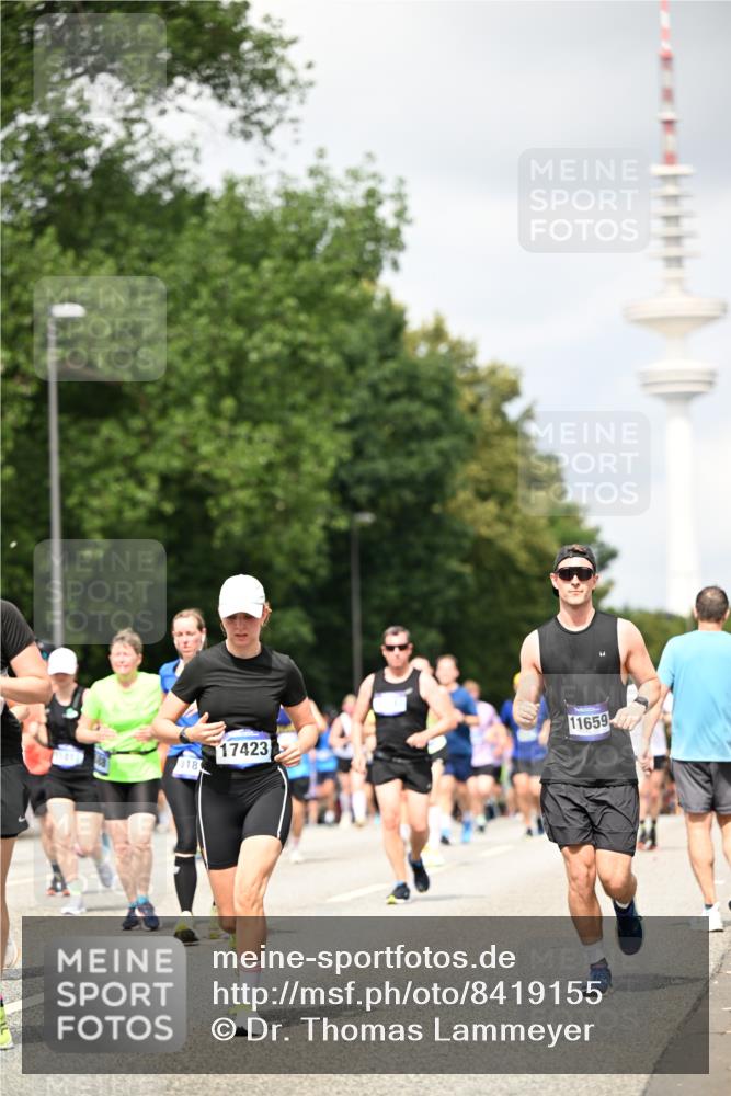 29.06.2025 - hella hamburg halbmarathon Dr. Thomas Lammeyer http://msf.ph/oto/8419155 29.06.2025 10:46:15 Kennedybrücke 1314, 1317, 1536, 1648, 2762, 2763, 3459, 3532, 3533, 3694, 4329, 4885, 5086, 5432, 5942, 6066, 6137, 6153, 6450, 6719, 6726, 6793, 6846, 6894, 7821, 7968, 8004, 8162, 8163, 8300, 8301, 8443, 8586, 9588, 10027, 10181, 10483, 10872, 11011, 11017, 11024, 11097, 11098, 11207, 11255, 11437, 11438 meine-sportfotos.de