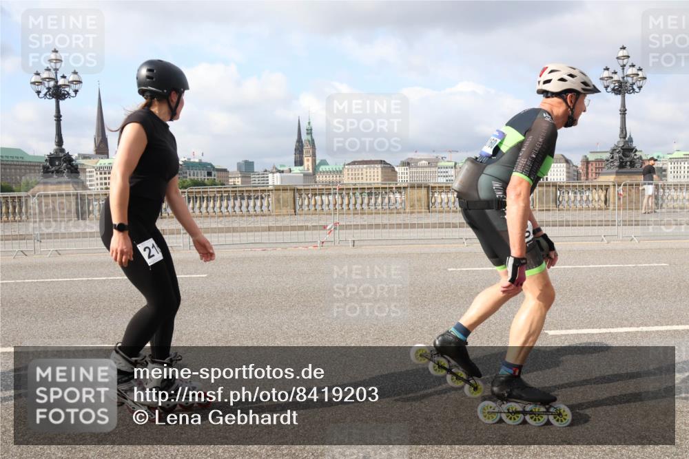 29.06.2025 - hella hamburg halbmarathon Lena Gebhardt http://msf.ph/oto/8419203 29.06.2025 08:57:29 Lombardsbrücke 21 meine-sportfotos.de