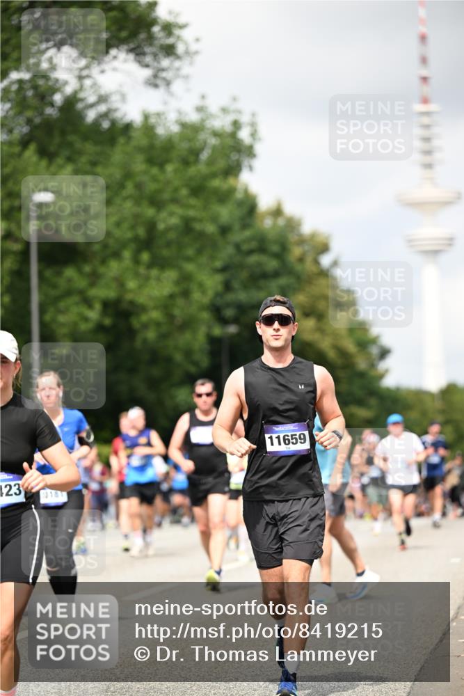 29.06.2025 - hella hamburg halbmarathon Dr. Thomas Lammeyer http://msf.ph/oto/8419215 29.06.2025 10:46:17 Kennedybrücke 1317, 1536, 1648, 2762, 2763, 3459, 3532, 3533, 4329, 4885, 5086, 5432, 5942, 6066, 6137, 6153, 6450, 6719, 6726, 6793, 6846, 6894, 7968, 8004, 8162, 8163, 8300, 8301, 8443, 8586, 9588, 10181, 10483, 10872, 11011, 11017, 11024, 11097, 11098, 11207, 11255, 11437, 11438 meine-sportfotos.de