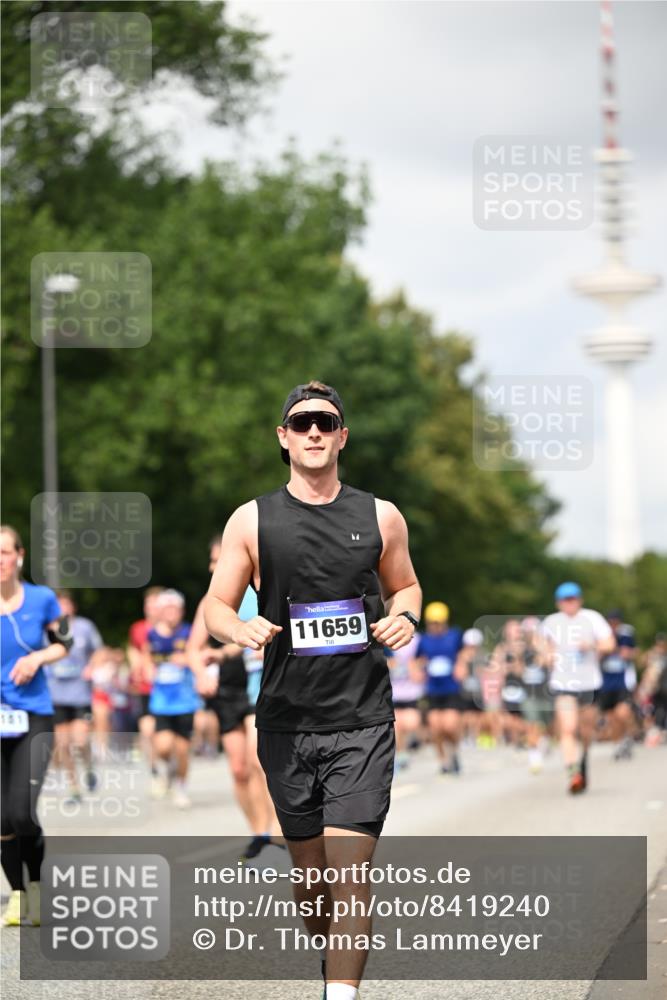 29.06.2025 - hella hamburg halbmarathon Dr. Thomas Lammeyer http://msf.ph/oto/8419240 29.06.2025 10:46:18 Kennedybrücke 1317, 1536, 1648, 2762, 2763, 3459, 3532, 3533, 4329, 4885, 5432, 5942, 6066, 6137, 6153, 6450, 6719, 6726, 6793, 6846, 6894, 7968, 8004, 8162, 8163, 8300, 8301, 8443, 8586, 9588, 10181, 10483, 10872, 11011, 11017, 11024, 11097, 11098, 11207, 11255, 11437, 11438 meine-sportfotos.de