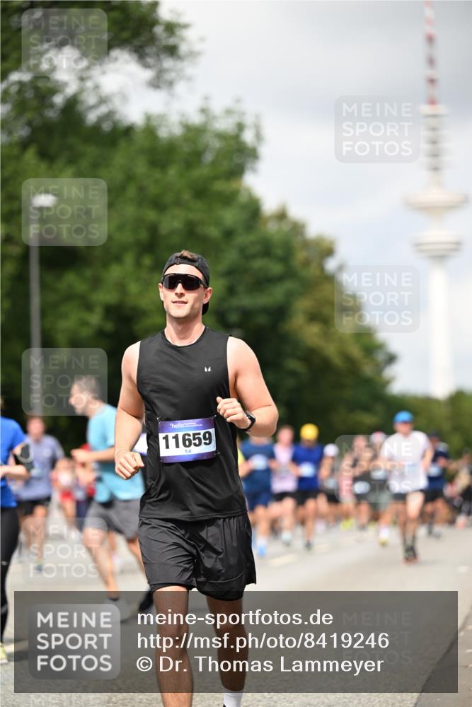 29.06.2025 - hella hamburg halbmarathon Dr. Thomas Lammeyer http://msf.ph/oto/8419246 29.06.2025 10:46:18 Kennedybrücke 1317, 1536, 1648, 2762, 2763, 3459, 3532, 3533, 4329, 4885, 5432, 5942, 6066, 6137, 6153, 6450, 6719, 6726, 6793, 6846, 6894, 7968, 8004, 8162, 8163, 8300, 8301, 8443, 8586, 9588, 10181, 10483, 10872, 11011, 11017, 11024, 11097, 11098, 11207, 11255, 11437, 11438 meine-sportfotos.de