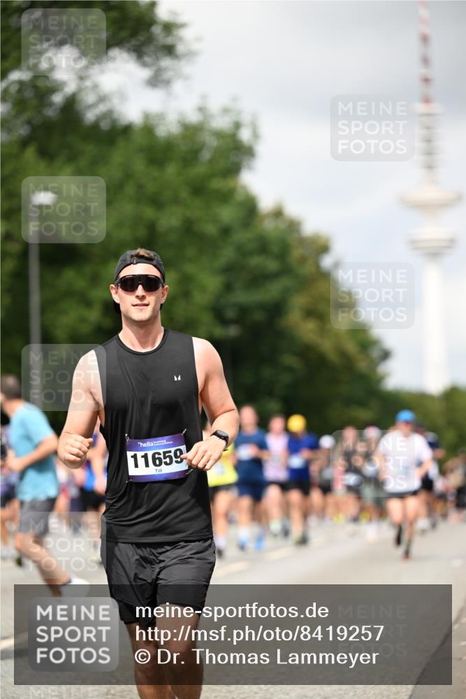 29.06.2025 - hella hamburg halbmarathon Dr. Thomas Lammeyer http://msf.ph/oto/8419257 29.06.2025 10:46:18 Kennedybrücke 1317, 1536, 1648, 2762, 2763, 3459, 3532, 3533, 4329, 4885, 5432, 5942, 6066, 6137, 6153, 6450, 6719, 6726, 6793, 6846, 6894, 7968, 8004, 8162, 8163, 8300, 8301, 8443, 8586, 9588, 10181, 10483, 10872, 11011, 11017, 11024, 11097, 11098, 11207, 11255, 11437, 11438 meine-sportfotos.de