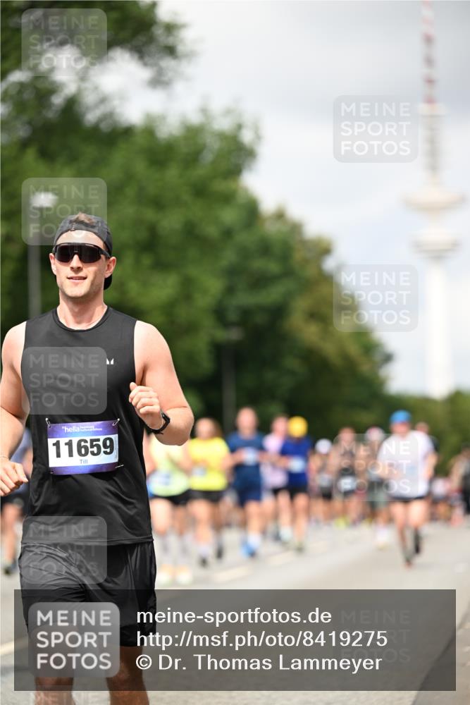 29.06.2025 - hella hamburg halbmarathon Dr. Thomas Lammeyer http://msf.ph/oto/8419275 29.06.2025 10:46:19 Kennedybrücke 1317, 1536, 1648, 2762, 2763, 3459, 3532, 3533, 4329, 4885, 5432, 5942, 6066, 6137, 6153, 6320, 6450, 6719, 6726, 6793, 6846, 6894, 7968, 8004, 8162, 8163, 8300, 8301, 8443, 8586, 8712, 9588, 10181, 10483, 10872, 11011, 11017, 11024, 11097, 11098, 11207, 11255, 11437, 11438 meine-sportfotos.de