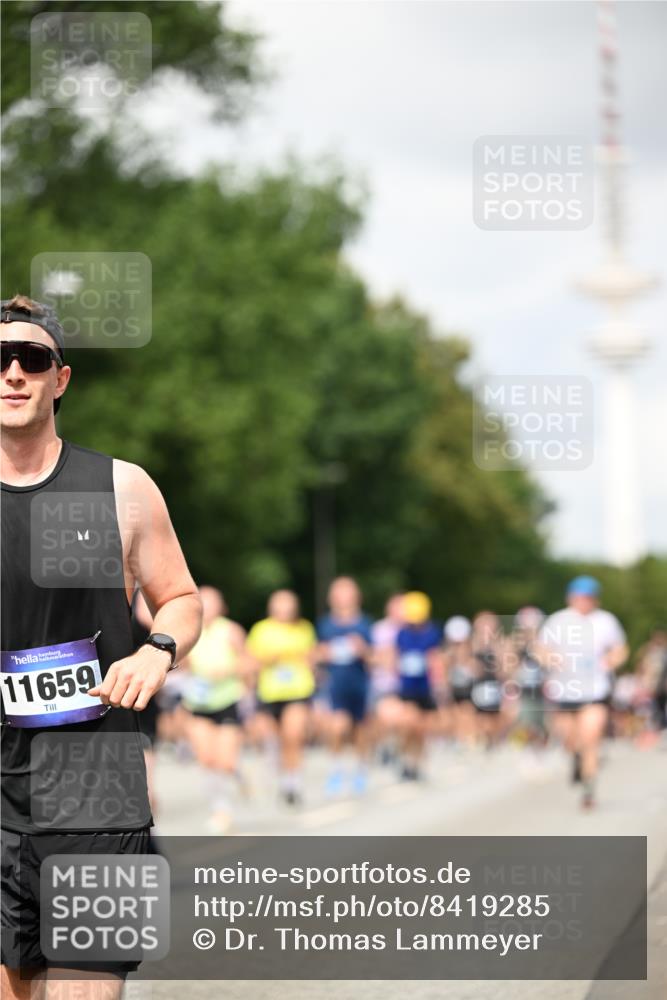 29.06.2025 - hella hamburg halbmarathon Dr. Thomas Lammeyer http://msf.ph/oto/8419285 29.06.2025 10:46:19 Kennedybrücke 1317, 1536, 1648, 2762, 2763, 3459, 3532, 3533, 4329, 4885, 5432, 5942, 6066, 6137, 6153, 6320, 6450, 6719, 6726, 6793, 6846, 6894, 7968, 8004, 8162, 8163, 8300, 8301, 8443, 8586, 8712, 9588, 10181, 10483, 10872, 11011, 11017, 11024, 11097, 11098, 11207, 11255, 11437, 11438 meine-sportfotos.de