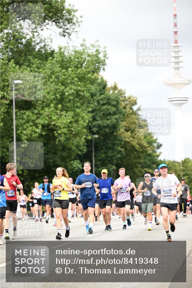 29.06.2025 - hella hamburg halbmarathon Dr. Thomas Lammeyer http://msf.ph/oto/8419348 29.06.2025 10:46:21 Kennedybrücke 1039, 1317, 1648, 1712, 2762, 2763, 3459, 3532, 3533, 4329, 4541, 4885, 5432, 5942, 6066, 6137, 6153, 6320, 6450, 6719, 6726, 6793, 6894, 7968, 8004, 8162, 8163, 8443, 8586, 8712, 9588, 10181, 10483, 10872, 11011, 11017, 11024, 11097, 11098, 11207, 11255, 11437 meine-sportfotos.de