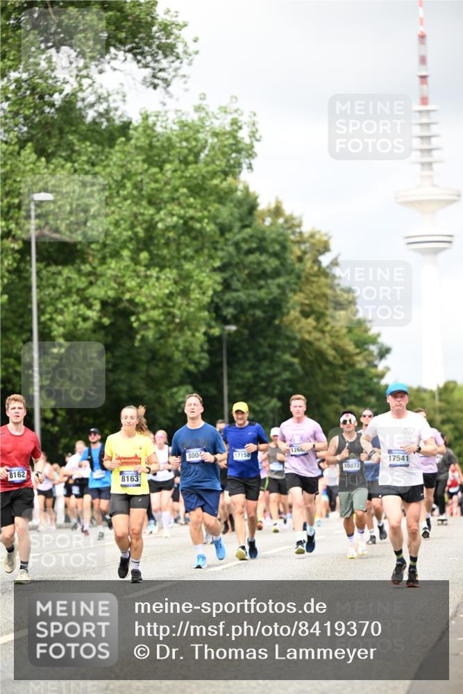 29.06.2025 - hella hamburg halbmarathon Dr. Thomas Lammeyer http://msf.ph/oto/8419370 29.06.2025 10:46:22 Kennedybrücke 1039, 1317, 1648, 1712, 2762, 2763, 2974, 3459, 3532, 3533, 4329, 4541, 4885, 5432, 5671, 5942, 6066, 6137, 6153, 6320, 6450, 6719, 6726, 6793, 7968, 8004, 8162, 8163, 8443, 8586, 8712, 9588, 10181, 10483, 10872, 11011, 11017, 11024, 11097, 11098, 11207, 11255 meine-sportfotos.de