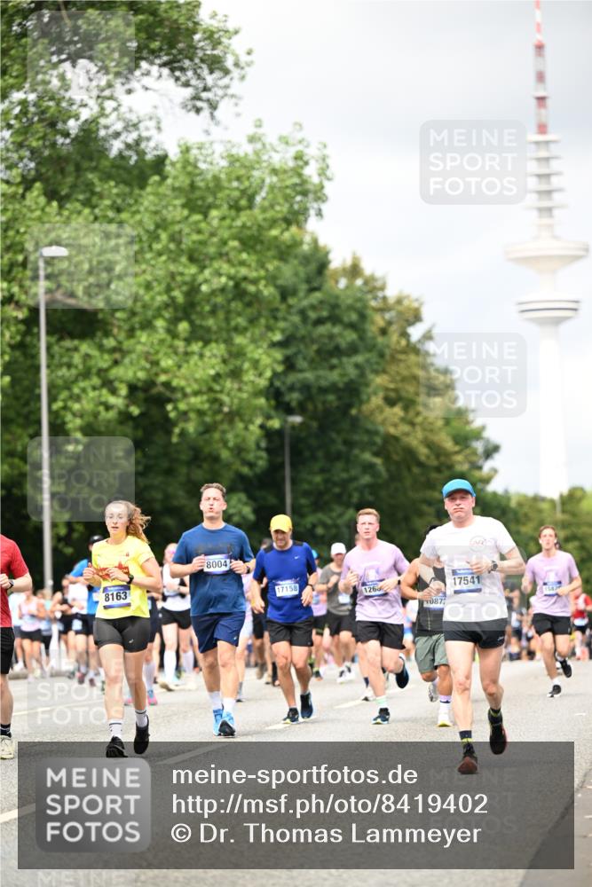 29.06.2025 - hella hamburg halbmarathon Dr. Thomas Lammeyer http://msf.ph/oto/8419402 29.06.2025 10:46:22 Kennedybrücke 1039, 1317, 1648, 1712, 2762, 2763, 2974, 3459, 3532, 3533, 4329, 4541, 4885, 5432, 5671, 5942, 6066, 6137, 6153, 6320, 6450, 6719, 6726, 6793, 7968, 8004, 8162, 8163, 8443, 8586, 8712, 9588, 10181, 10483, 10872, 11011, 11017, 11024, 11097, 11098, 11207, 11255 meine-sportfotos.de