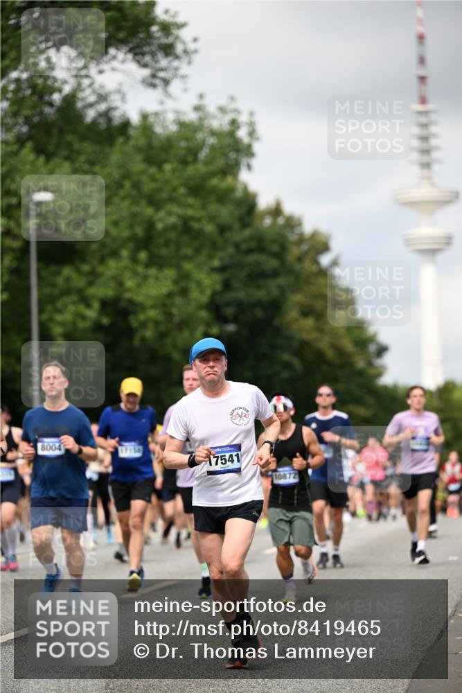 29.06.2025 - hella hamburg halbmarathon Dr. Thomas Lammeyer http://msf.ph/oto/8419465 29.06.2025 10:46:25 Kennedybrücke 1039, 1648, 1712, 2762, 2763, 2974, 3326, 3459, 3568, 4329, 4541, 4885, 5432, 5671, 5942, 6066, 6137, 6153, 6320, 6450, 6719, 6726, 6793, 7968, 8004, 8162, 8163, 8712, 9588, 10181, 10483, 10872, 11011, 11017, 11097, 11098, 11207, 11255 meine-sportfotos.de