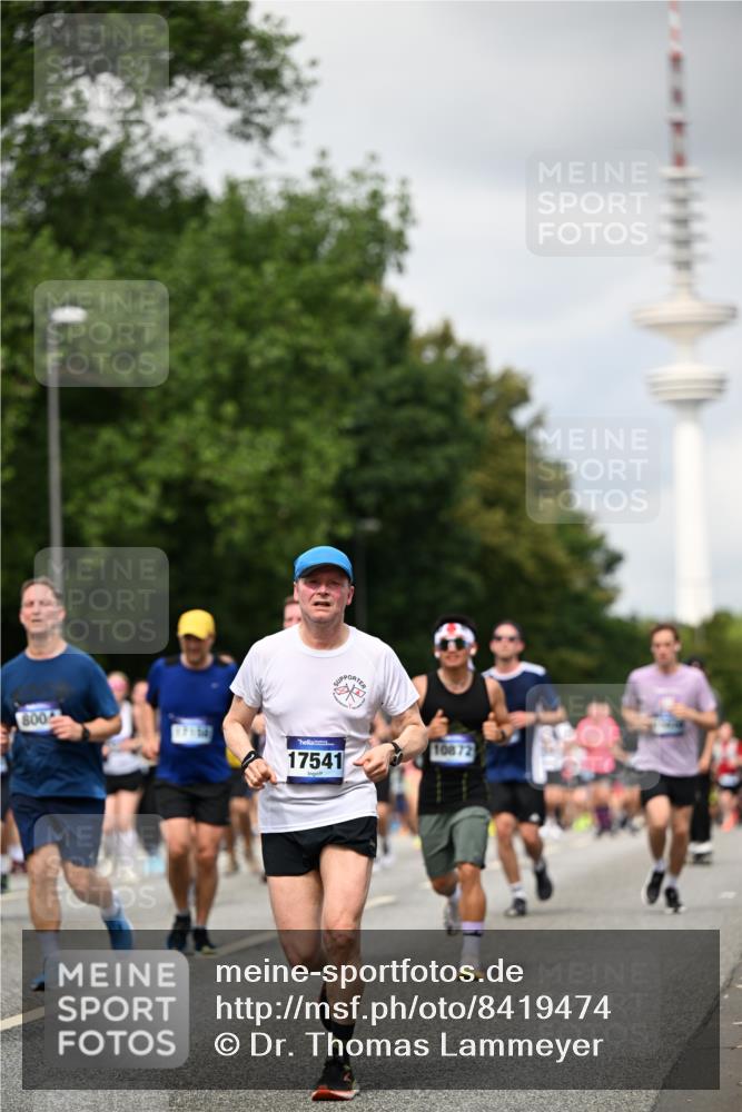 29.06.2025 - hella hamburg halbmarathon Dr. Thomas Lammeyer http://msf.ph/oto/8419474 29.06.2025 10:46:25 Kennedybrücke 1039, 1648, 1712, 2762, 2763, 2974, 3326, 3459, 3568, 4329, 4541, 4885, 5432, 5671, 5942, 6066, 6137, 6153, 6320, 6450, 6719, 6726, 6793, 7968, 8004, 8162, 8163, 8712, 9588, 10181, 10483, 10872, 11011, 11017, 11097, 11098, 11207, 11255 meine-sportfotos.de