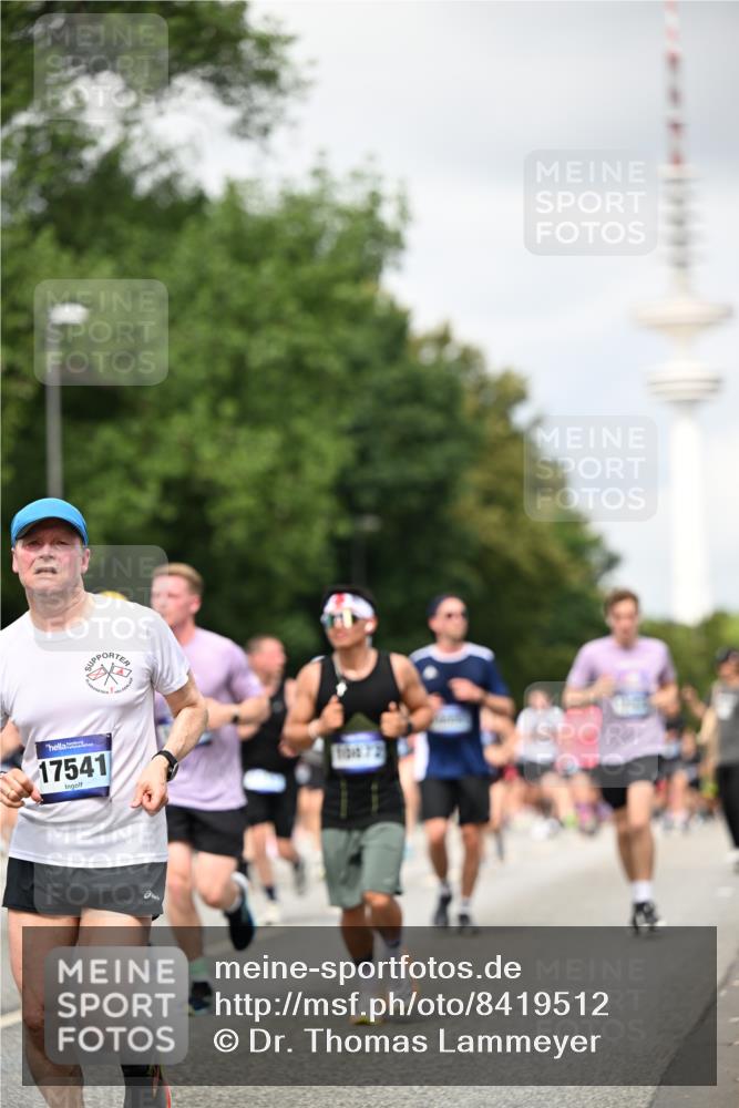 29.06.2025 - hella hamburg halbmarathon Dr. Thomas Lammeyer http://msf.ph/oto/8419512 29.06.2025 10:46:26 Kennedybrücke 1039, 1648, 1712, 2762, 2763, 2974, 3326, 3459, 3568, 4329, 4541, 4885, 5432, 5671, 5942, 6066, 6137, 6153, 6320, 6450, 6719, 6726, 6793, 7022, 7023, 7968, 8004, 8162, 8163, 8712, 9588, 10181, 10872, 11011, 11017, 11098, 11207, 11255 meine-sportfotos.de