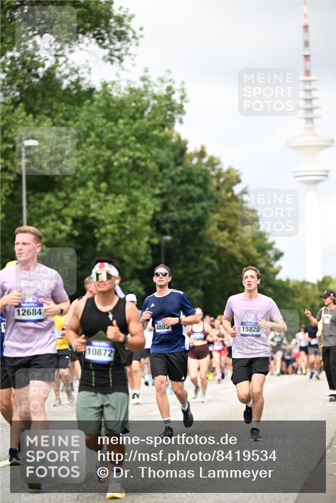29.06.2025 - hella hamburg halbmarathon Dr. Thomas Lammeyer http://msf.ph/oto/8419534 29.06.2025 10:46:27 Kennedybrücke 1039, 1648, 1712, 2762, 2763, 2974, 3276, 3326, 3459, 3568, 4329, 4541, 4885, 5432, 5671, 5942, 6066, 6137, 6153, 6320, 6450, 6726, 6793, 7022, 7023, 7968, 8004, 8162, 8163, 8712, 9588, 10181, 10872, 11011, 11017, 11098, 11207, 11255 meine-sportfotos.de