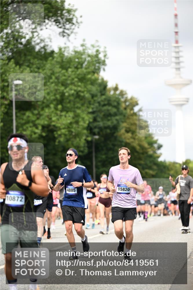 29.06.2025 - hella hamburg halbmarathon Dr. Thomas Lammeyer http://msf.ph/oto/8419561 29.06.2025 10:46:28 Kennedybrücke 1039, 1648, 1712, 2762, 2763, 2974, 3276, 3326, 3459, 3568, 4329, 4385, 4541, 4885, 5432, 5671, 5942, 6066, 6137, 6153, 6320, 6450, 6726, 7022, 7023, 7968, 8004, 8162, 8163, 8712, 9588, 10181, 10872, 11011, 11017, 11098, 11255 meine-sportfotos.de