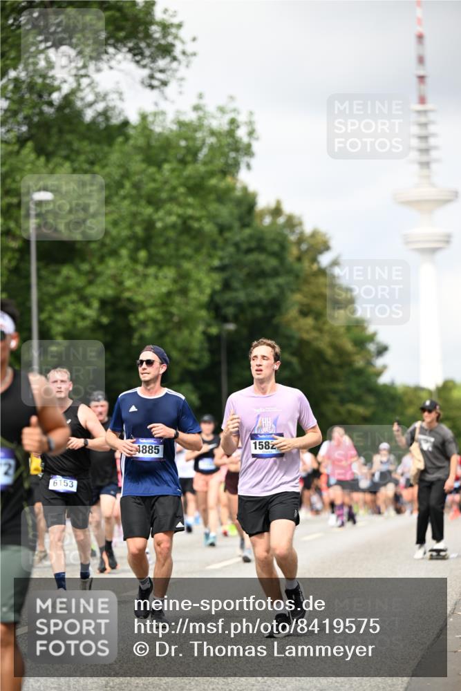 29.06.2025 - hella hamburg halbmarathon Dr. Thomas Lammeyer http://msf.ph/oto/8419575 29.06.2025 10:46:29 Kennedybrücke 1039, 1648, 1712, 2762, 2974, 3276, 3326, 3459, 3568, 4329, 4385, 4541, 4735, 4736, 4885, 5432, 5671, 5942, 6137, 6153, 6320, 6450, 6726, 7022, 7023, 7968, 8004, 8162, 8163, 8712, 9588, 10181, 10872, 11011, 11017, 11098 meine-sportfotos.de
