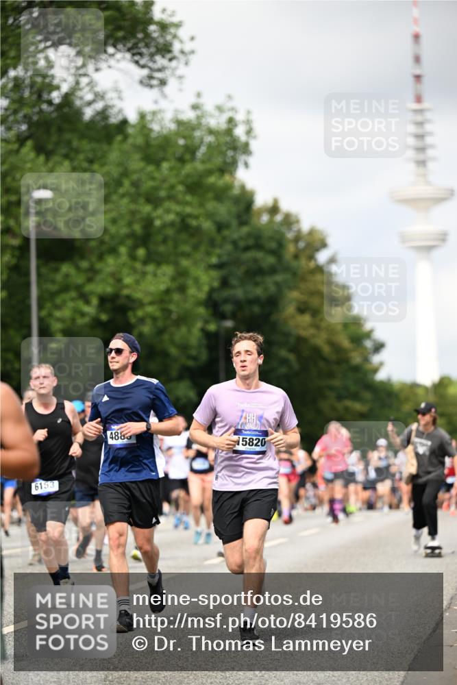 29.06.2025 - hella hamburg halbmarathon Dr. Thomas Lammeyer http://msf.ph/oto/8419586 29.06.2025 10:46:29 Kennedybrücke 1039, 1648, 1712, 2762, 2974, 3276, 3326, 3459, 3568, 4329, 4385, 4541, 4735, 4736, 4885, 5432, 5671, 5942, 6137, 6153, 6320, 6450, 6726, 7022, 7023, 7968, 8004, 8162, 8163, 8712, 9588, 10181, 10872, 11011, 11017, 11098 meine-sportfotos.de