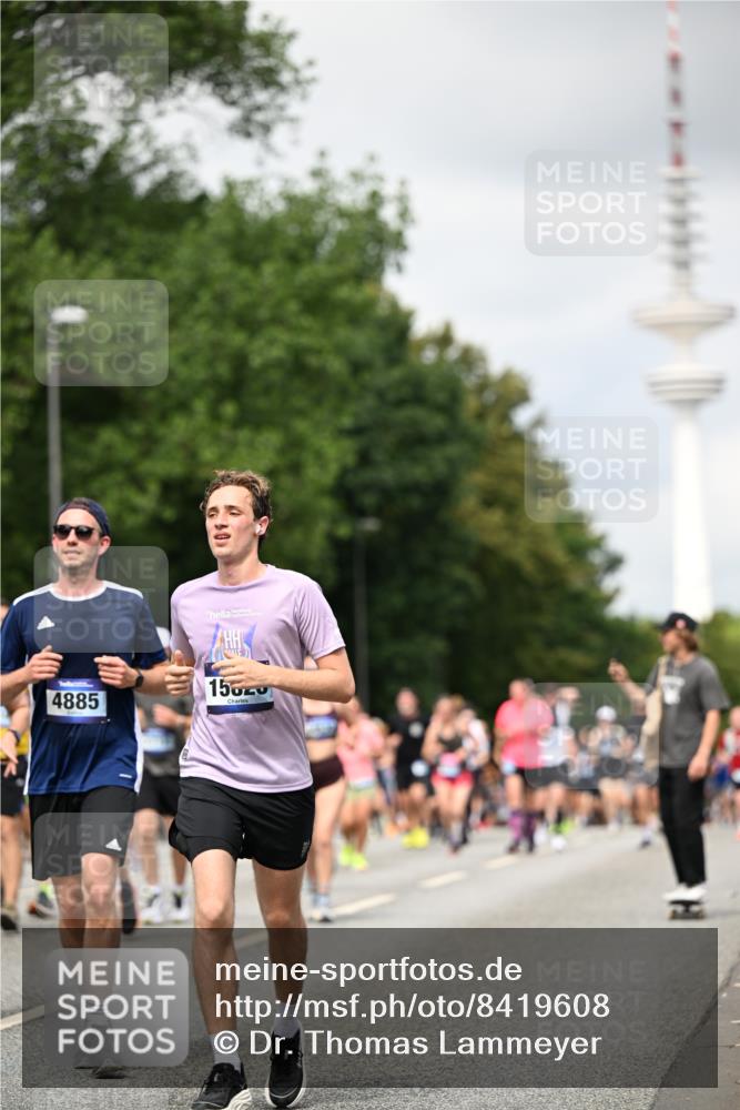 29.06.2025 - hella hamburg halbmarathon Dr. Thomas Lammeyer http://msf.ph/oto/8419608 29.06.2025 10:46:30 Kennedybrücke 1039, 1648, 1712, 2069, 2974, 3276, 3326, 3459, 3568, 4329, 4385, 4541, 4735, 4736, 4885, 5432, 5671, 5942, 6137, 6153, 6320, 6450, 6726, 7022, 7023, 7968, 8004, 8014, 8162, 8163, 8712, 9588, 10181, 10532, 10872, 11011, 11017, 11098 meine-sportfotos.de