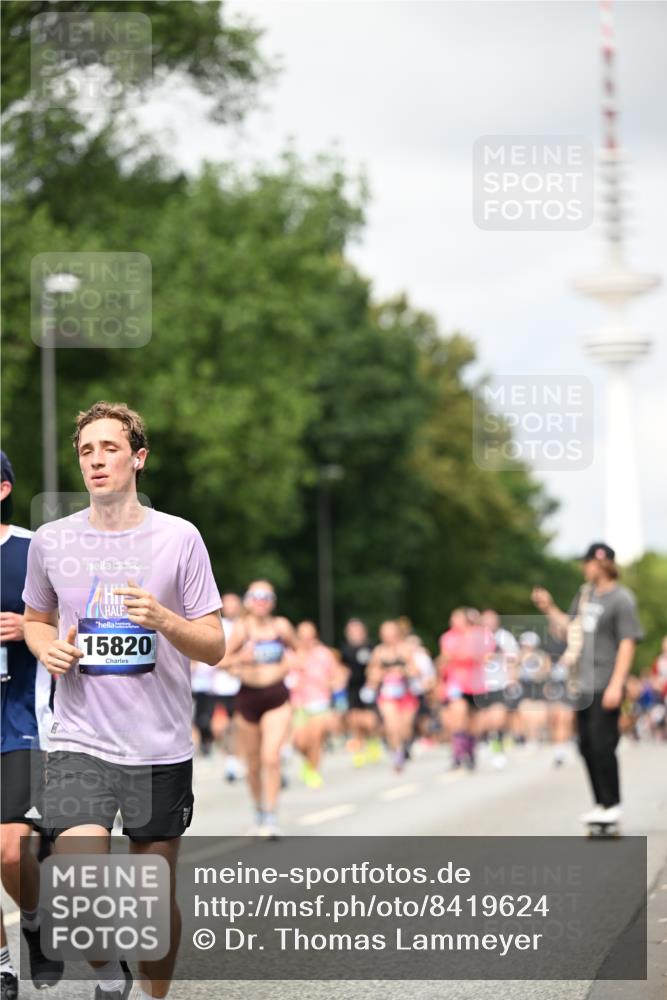 29.06.2025 - hella hamburg halbmarathon Dr. Thomas Lammeyer http://msf.ph/oto/8419624 29.06.2025 10:46:31 Kennedybrücke 1039, 1648, 1712, 2069, 2974, 3276, 3326, 3459, 3568, 4329, 4385, 4541, 4735, 4736, 4885, 5432, 5671, 5942, 6137, 6153, 6320, 6450, 6726, 7022, 7023, 7968, 8004, 8014, 8162, 8163, 8712, 9588, 10181, 10532, 10872, 11011, 11017, 11098 meine-sportfotos.de