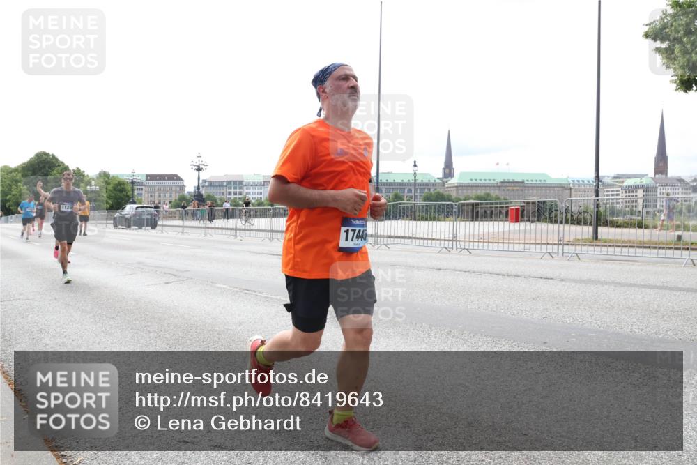 29.06.2025 - hella hamburg halbmarathon Lena Gebhardt http://msf.ph/oto/8419643 29.06.2025 10:27:25 Lombardsbrücke 11250, 17445, 1530, 1793, 2306, 2775, 3389, 4358, 4372, 5285, 5494, 5495, 5707, 5825, 6214, 6259, 6637, 7234, 7314, 7764, 7944, 7978, 8056, 8085, 8281, 9349, 10077, 10158, 10412, 10413, 10465, 11110, 11256, 11766, 12500, 13462, 14020, 14021, 14206, 15108, 15641, 16838, 17049, 17427, 17445, 17791, 18012, 18097, 18766, 18976 meine-sportfotos.de