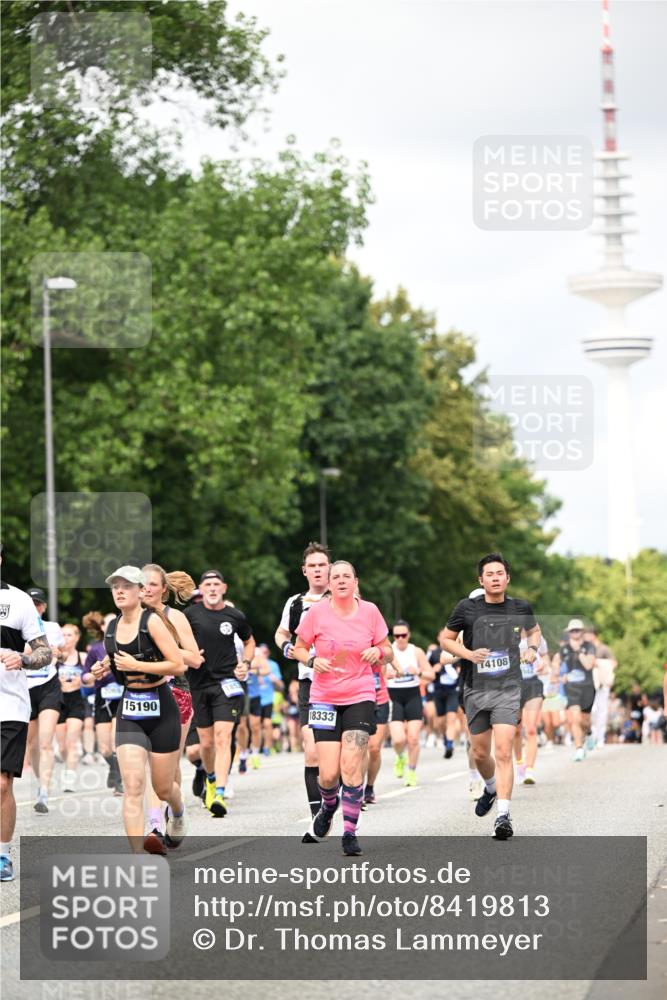29.06.2025 - hella hamburg halbmarathon Dr. Thomas Lammeyer http://msf.ph/oto/8419813 29.06.2025 10:46:38 Kennedybrücke 1039, 1648, 1712, 2069, 2974, 3276, 3326, 3459, 3568, 4329, 4385, 4541, 4680, 4735, 4736, 4885, 5419, 5432, 5671, 6137, 6153, 6320, 6450, 7022, 7023, 7040, 7043, 7968, 8004, 8014, 8162, 8163, 8712, 10532, 10623, 10842, 10872, 11098 meine-sportfotos.de