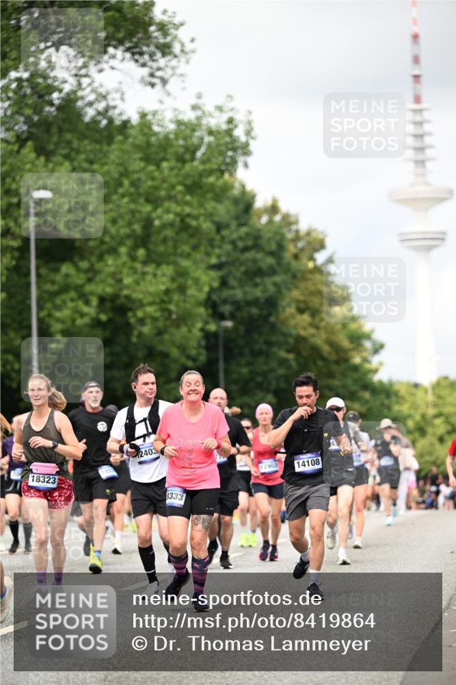 29.06.2025 - hella hamburg halbmarathon Dr. Thomas Lammeyer http://msf.ph/oto/8419864 29.06.2025 10:46:40 Kennedybrücke 1039, 1648, 1712, 1752, 2069, 2134, 2974, 3276, 3326, 3459, 3568, 4329, 4385, 4541, 4680, 4735, 4736, 4885, 5419, 5432, 5671, 6153, 6320, 6450, 7022, 7023, 7040, 7043, 8004, 8014, 8163, 8712, 9644, 10532, 10623, 10842, 10872, 11074, 11075 meine-sportfotos.de