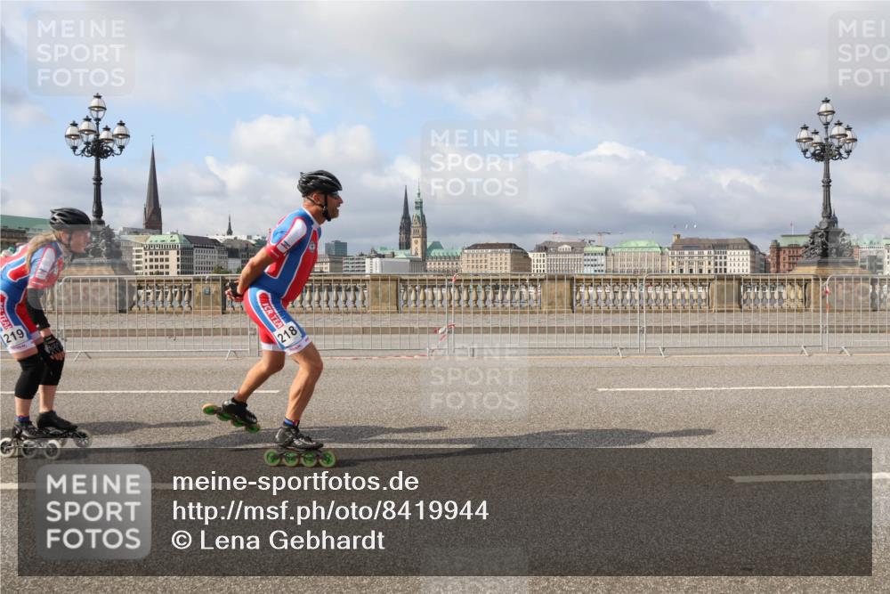 29.06.2025 - hella hamburg halbmarathon Lena Gebhardt http://msf.ph/oto/8419944 29.06.2025 08:57:39 Lombardsbrücke 219 meine-sportfotos.de