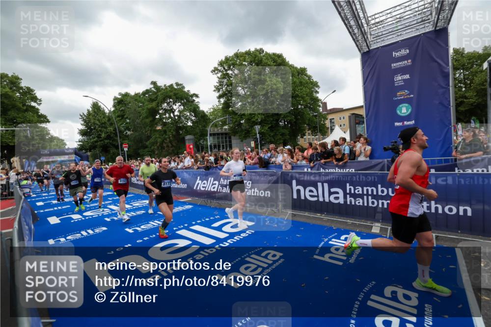 29.06.2025 - hella hamburg halbmarathon Zöllner http://msf.ph/oto/8419976 29.06.2025 10:52:54 Ziel 1257, 1258, 1657, 2099, 2444, 2814, 2910, 4557, 4558, 5077, 5169, 5194, 8139, 8172, 8720, 8955, 9065, 9163, 10724, 10811, 11217, 11992, 14198, 14286, 14805, 17198, 19244 meine-sportfotos.de