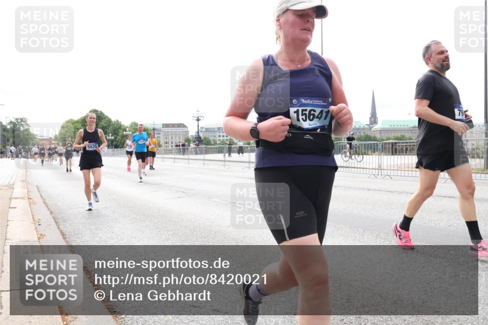 29.06.2025 - hella hamburg halbmarathon Lena Gebhardt http://msf.ph/oto/8420021 29.06.2025 10:27:30 Lombardsbrücke 18097, 5825, 15641, 1530, 2080, 2306, 2775, 3389, 4358, 4372, 5285, 5495, 5707, 5825, 6214, 6259, 6637, 7234, 7314, 7764, 7944, 7978, 8056, 8085, 8281, 9349, 9688, 10077, 10158, 10412, 10413, 11110, 11256, 11766, 12500, 13043, 14020, 14021, 14206, 15108, 15641, 16838, 17049, 17427, 17445, 17791, 18012, 18097, 18301, 18626, 18766, 18976 meine-sportfotos.de