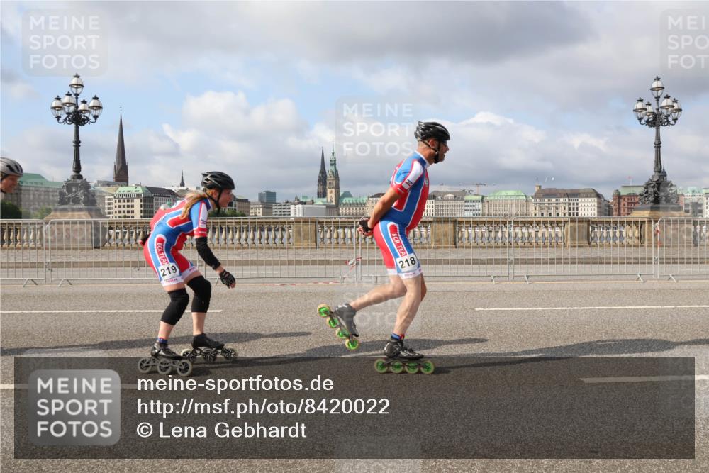 29.06.2025 - hella hamburg halbmarathon Lena Gebhardt http://msf.ph/oto/8420022 29.06.2025 08:57:39 Lombardsbrücke 219, 218 meine-sportfotos.de