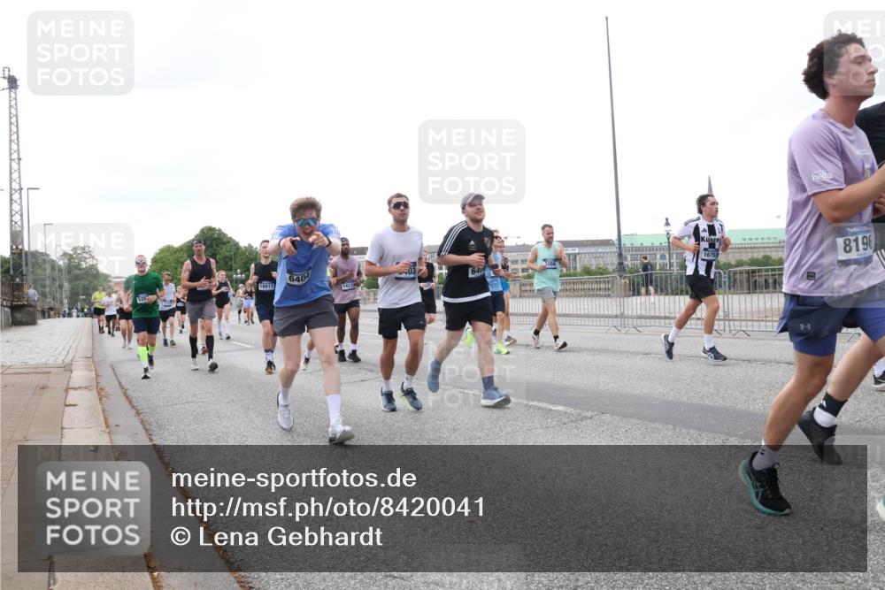 29.06.2025 - hella hamburg halbmarathon Lena Gebhardt http://msf.ph/oto/8420041 29.06.2025 10:52:21 Lombardsbrücke 640, 18817, 14235, 6406, 5386, 16752, 8196, 1418, 1826, 1978, 2420, 2528, 2983, 3038, 3140, 3645, 4087, 4273, 4436, 4598, 4606, 4815, 5062, 5262, 5360, 6386, 6403, 6404, 6406, 6456, 6671, 6985, 7511, 7682, 7690, 7691, 7735, 7812, 8194, 8196, 8250, 8251, 8621, 9068, 9070, 9103, 9368, 9460, 9730, 9731, 10080, 10296, 10342, 10392, 10533, 10634, 10673, 10884, 10928, 11084, 11101, 11126, 11127, 11297, 11375, 11736, 11899, 11974, 12546, 12558 meine-sportfotos.de