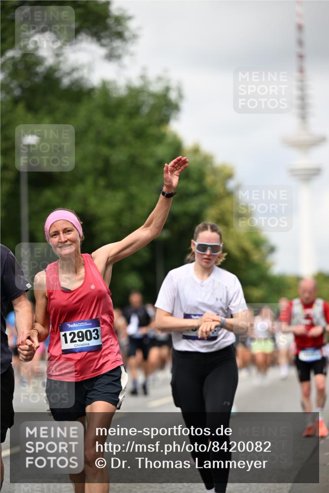 29.06.2025 - hella hamburg halbmarathon Dr. Thomas Lammeyer http://msf.ph/oto/8420082 29.06.2025 10:46:46 Kennedybrücke 1039, 1712, 1752, 2069, 2134, 2974, 3276, 3326, 3568, 4385, 4541, 4680, 4735, 4736, 5419, 5671, 6136, 6320, 6828, 7022, 7023, 7040, 7043, 7260, 8014, 8525, 8712, 9644, 10532, 10623, 10842, 11074, 11075 meine-sportfotos.de
