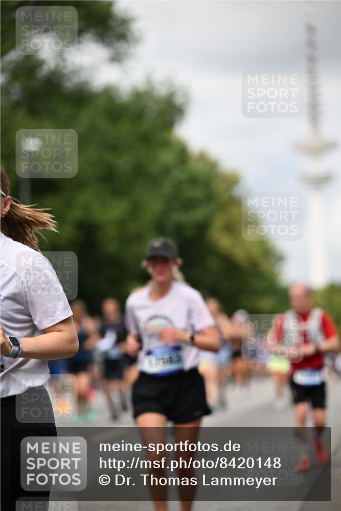 29.06.2025 - hella hamburg halbmarathon Dr. Thomas Lammeyer http://msf.ph/oto/8420148 29.06.2025 10:46:48 Kennedybrücke 1039, 1712, 1752, 2069, 2134, 2974, 3276, 3326, 3568, 4385, 4541, 4680, 4735, 4736, 5419, 5671, 6136, 6320, 6440, 6828, 7022, 7023, 7040, 7043, 7260, 8014, 8525, 8526, 8712, 9644, 9980, 10532, 10623, 10842, 11074, 11075, 11331 meine-sportfotos.de