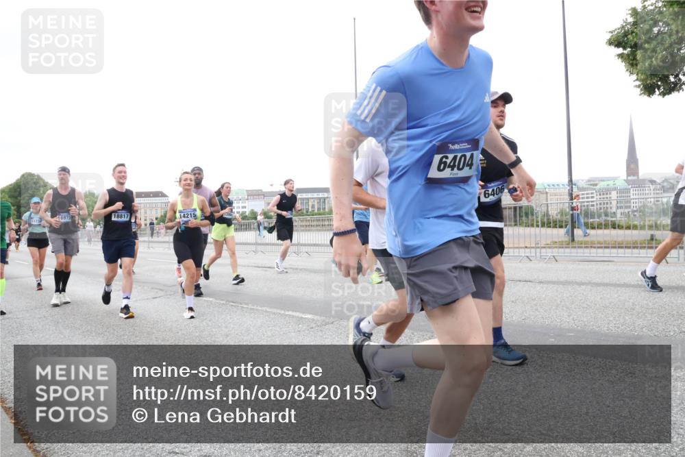 29.06.2025 - hella hamburg halbmarathon Lena Gebhardt http://msf.ph/oto/8420159 29.06.2025 10:52:22 Lombardsbrücke 16973, 18817, 14215, 11736, 6404, 6406, 1418, 1826, 1978, 2362, 2420, 2528, 2983, 3038, 3140, 3645, 4087, 4273, 4436, 4591, 4598, 4606, 4815, 5062, 5262, 5360, 6386, 6403, 6404, 6406, 6456, 6671, 6985, 7511, 7682, 7690, 7691, 7735, 7812, 8194, 8196, 8250, 8251, 8621, 9068, 9070, 9103, 9368, 9460, 9730, 9731, 10080, 10296, 10342, 10392, 10533, 10634, 10673, 10884, 10928, 11084, 11101, 11126, 11127, 11297, 11375, 11736, 11899, 11974, 12546, 12558 meine-sportfotos.de