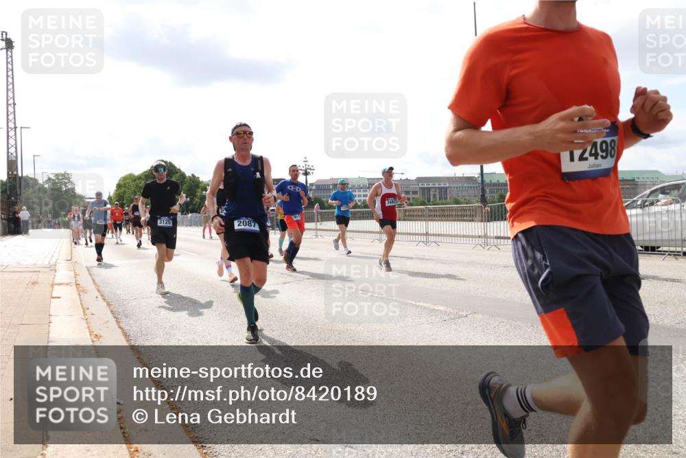 29.06.2025 - hella hamburg halbmarathon Lena Gebhardt http://msf.ph/oto/8420189 29.06.2025 10:18:19 Lombardsbrücke 3125, 2087, 1816, 3482, 12498, 1159, 1160, 1234, 1268, 1325, 1554, 1622, 1641, 1820, 1982, 2087, 2147, 2335, 2634, 2703, 2931, 3125, 3202, 3321, 3482, 3977, 4123, 4383, 4710, 4738, 4804, 5004, 5909, 6270, 6332, 6533, 7094, 7160, 7454, 7641, 7649, 7838, 7882, 7883, 8067, 8128, 8248, 8341, 8607, 8799, 9222, 9505, 9539, 9586, 9658, 9717, 9734, 9748, 9834, 9844, 9964, 10172, 10332, 10509, 10659, 10687, 10908, 12498, 12541, 12548, 12552, 12703, 13341 meine-sportfotos.de