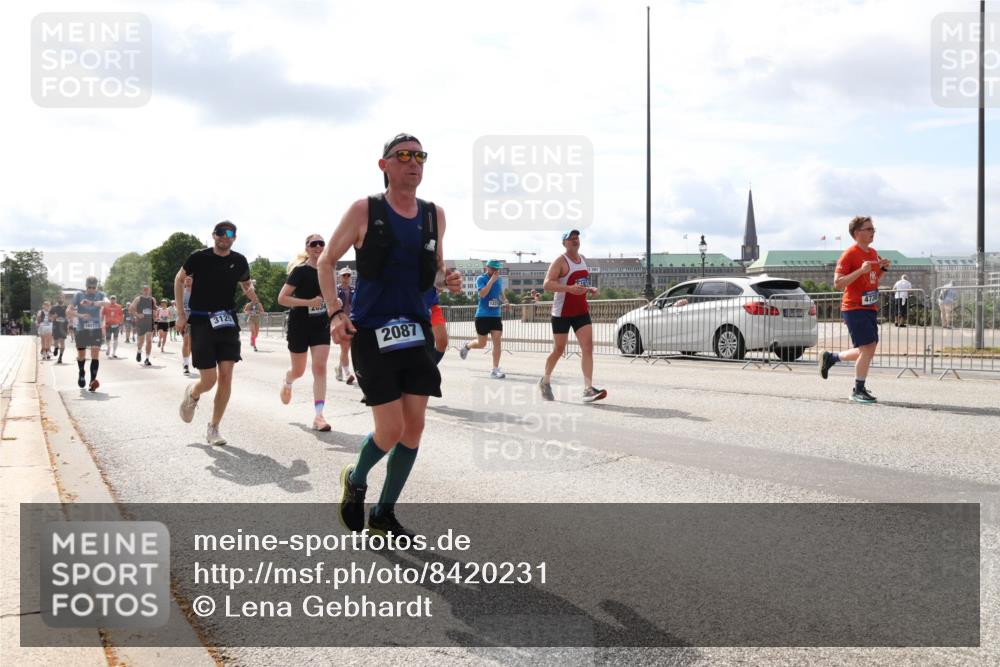 29.06.2025 - hella hamburg halbmarathon Lena Gebhardt http://msf.ph/oto/8420231 29.06.2025 10:18:19 Lombardsbrücke 18677, 3125, 2087, 1159, 1160, 1234, 1268, 1325, 1554, 1622, 1641, 1820, 1982, 2087, 2147, 2335, 2634, 2703, 2931, 3125, 3202, 3321, 3482, 3977, 4123, 4383, 4710, 4738, 4804, 5004, 5909, 6270, 6332, 6533, 7094, 7160, 7454, 7641, 7649, 7838, 7882, 7883, 8067, 8128, 8248, 8341, 8607, 8799, 9222, 9505, 9539, 9586, 9658, 9717, 9734, 9748, 9834, 9844, 9964, 10172, 10332, 10509, 10659, 10687, 10908, 12498, 12541, 12548, 12552, 12703, 13341 meine-sportfotos.de