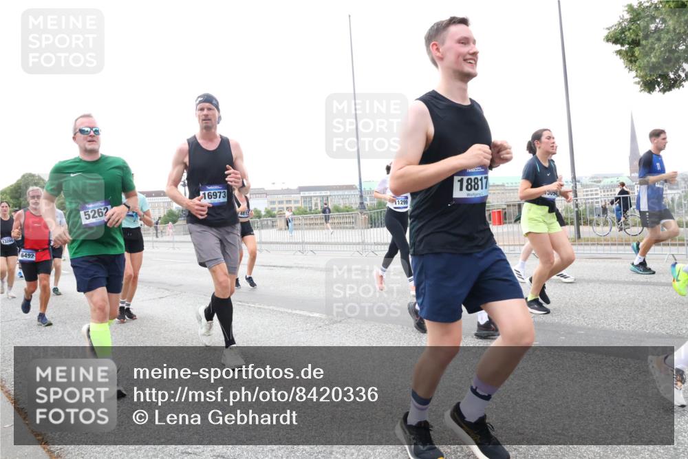 29.06.2025 - hella hamburg halbmarathon Lena Gebhardt http://msf.ph/oto/8420336 29.06.2025 10:52:24 Lombardsbrücke 13286, 6492, 16973, 5262, 4815, 11299, 18817, 3094, 866, 1418, 1826, 1978, 2362, 2420, 2528, 2983, 3038, 3140, 3645, 4087, 4273, 4436, 4591, 4598, 4606, 4815, 5062, 5262, 5360, 6386, 6403, 6404, 6406, 6456, 6671, 6985, 7511, 7682, 7690, 7691, 7735, 7812, 8194, 8196, 8250, 8251, 8621, 9068, 9070, 9103, 9368, 9460, 9730, 9731, 10080, 10296, 10342, 10392, 10533, 10600, 10634, 10673, 10884, 10928, 11084, 11126, 11127, 11297, 11375, 11736, 11899, 11974, 12546, 12558 meine-sportfotos.de
